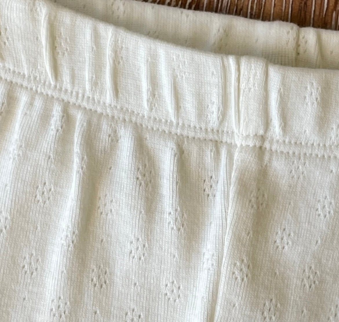 Eyelet baby legging