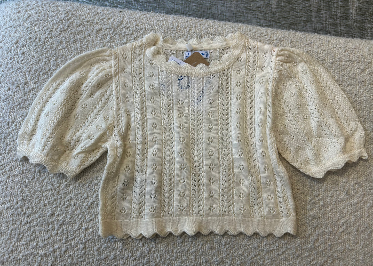 Short sleeve knit