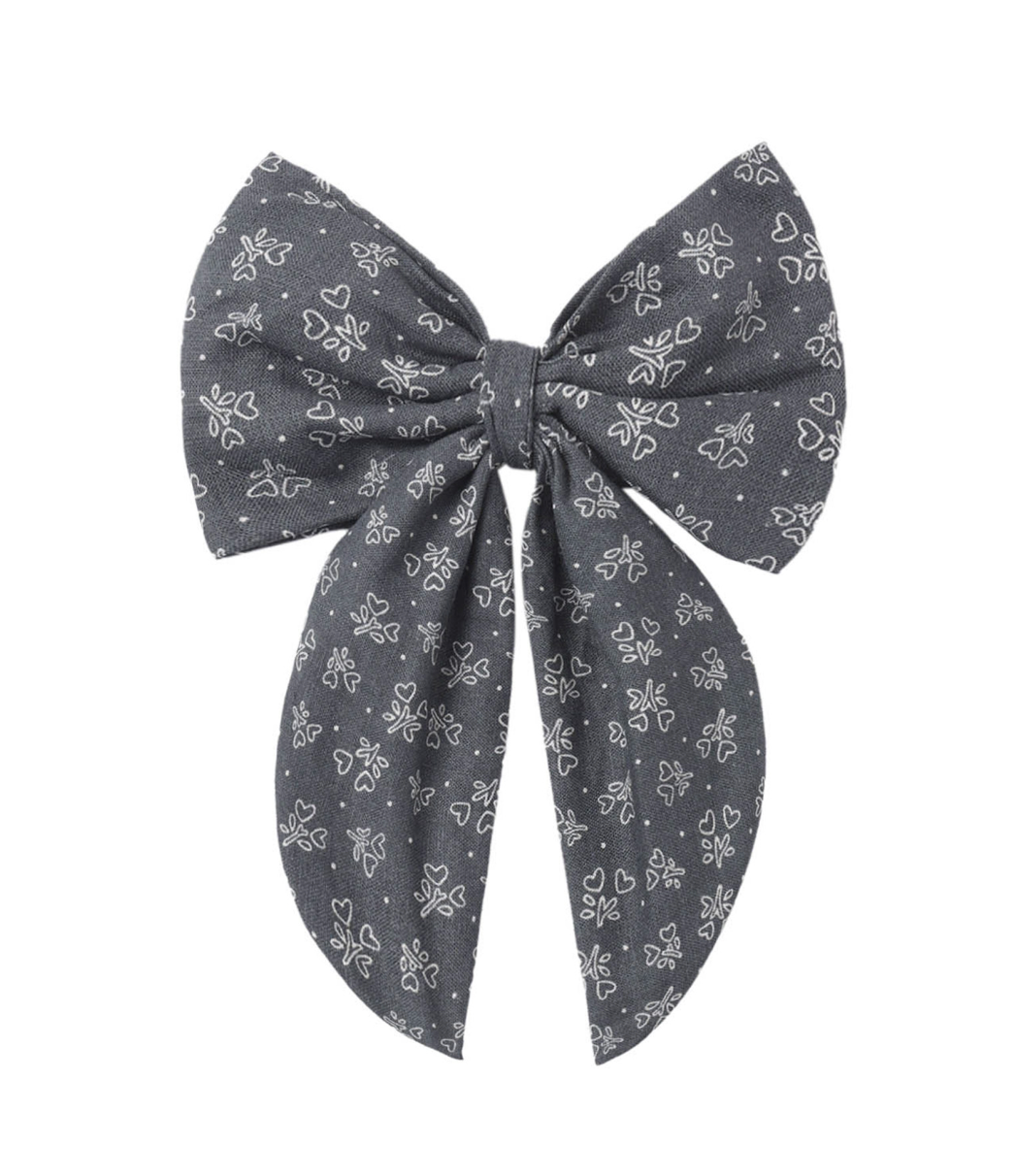 Oversized Heart Ditsy Bow